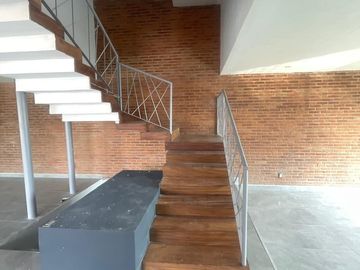 Casa Venta  en Valle Imperial Zapopan, amplia en un coto exclusivo