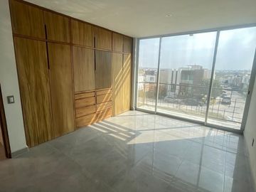 Casa Venta  en Valle Imperial Zapopan, amplia en un coto exclusivo