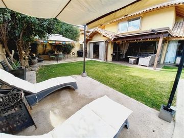 Casa en Venta en AV. EL CARMEN