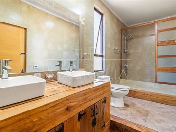 Casa en Venta en condominio la aurora con vista a todo el valle