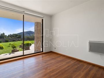 Casa en Venta en condominio la aurora con vista a todo el valle
