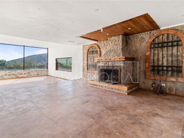 Casa en Venta en condominio la aurora con vista a todo el valle