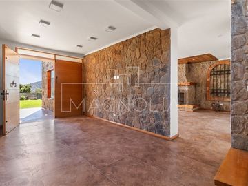 Casa en Venta en condominio la aurora con vista a todo el valle