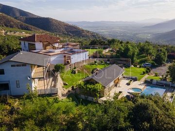 Casa en Venta en condominio la aurora con vista a todo el valle