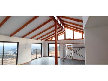 HERMOSA CASA EN PARCELA, LOS LAURELES-LIMACHE