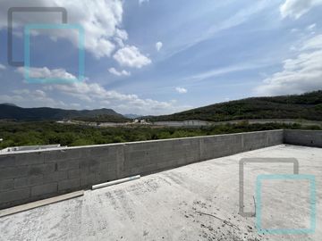 CASA EN VENTA SIERRA ALTA ZONA CARRETERA NACIONAL MONTERREY