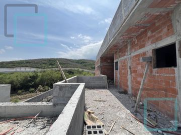 CASA EN VENTA SIERRA ALTA ZONA CARRETERA NACIONAL MONTERREY