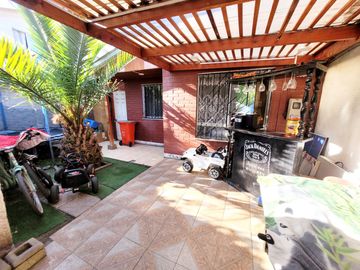 Se vende casa en Alto Campanario, Maipú