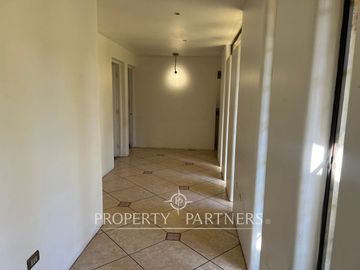 Parcela con moderna y sólida Casa en Portal San Juan