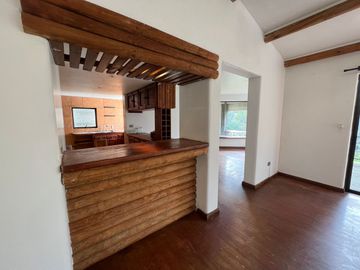 Parcela con moderna y sólida Casa en Portal San Juan