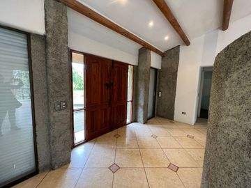 Parcela con moderna y sólida Casa en Portal San Juan