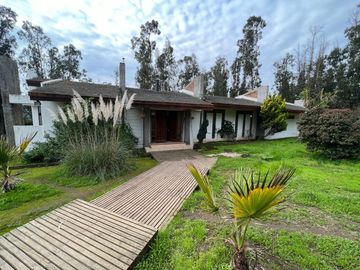 Parcela con moderna y sólida Casa en Portal San Juan