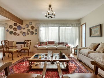 Venta casa con increíble potencial. La Reina