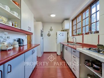 Venta casa con increíble potencial. La Reina