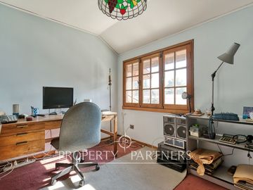 Venta casa con increíble potencial. La Reina