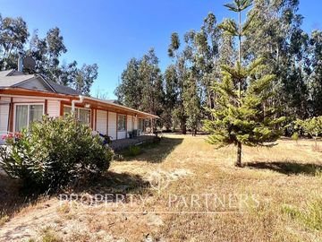 Hermosa Casa de Campo en parcela de 1ha. en La Foresta de Zapallar