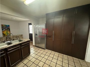 CASA EN VENTA EN COL. CUAUHTEMOC. CD. OBREGÓN