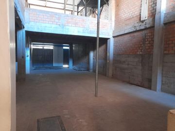 En Venta Local Comercial de 2 pisos en Juanjui -San Martín