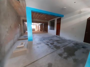 En Venta Local Comercial de 2 pisos en Juanjui -San Martín