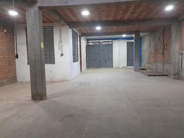 En Venta Local Comercial de 2 pisos en Juanjui -San Martín