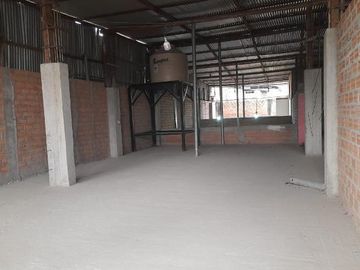 En Venta Local Comercial de 2 pisos en Juanjui -San Martín