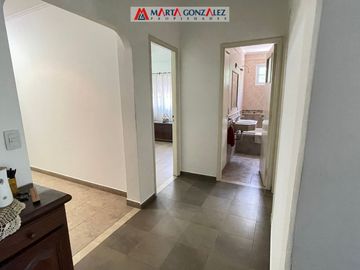 Casa  en Venta Villa Sarmiento / Moron (A120 3730)