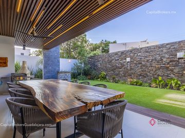 Casa de lujo en venta en el Fraccionamiento Alcazar.