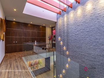 Casa de lujo en venta en el Fraccionamiento Alcazar.