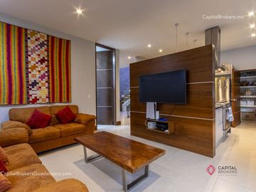 Casa de lujo en venta en el Fraccionamiento Alcazar.