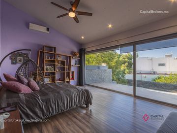 Casa de lujo en venta en el Fraccionamiento Alcazar.