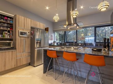 Casa de lujo en venta en el Fraccionamiento Alcazar.