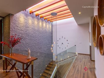 Casa de lujo en venta en el Fraccionamiento Alcazar.