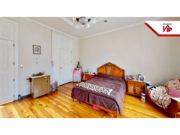 HERMOSA CASA COLONIAL EN VENTA CON SALONES Y LOCALES  SAN BLAS