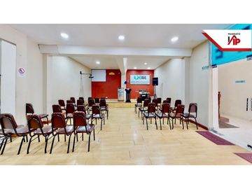 HERMOSA CASA COLONIAL EN VENTA CON SALONES Y LOCALES  SAN BLAS