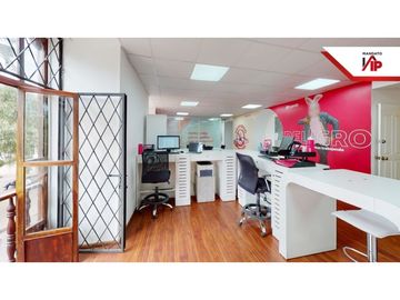 HERMOSA CASA COLONIAL EN VENTA CON SALONES Y LOCALES  SAN BLAS