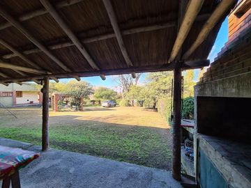 Villa Los Aromos - Casa 3 dormitorios - Una cuadra del rio