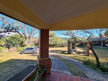 Villa Los Aromos - Casa 3 dormitorios - Una cuadra del rio