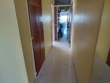 Piso de 5 ambientes con balcón terraza