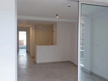 VENTA - OPORTUNIDAD Departamento 2amb en  Canning