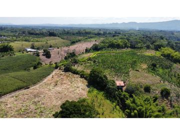 VENTA DE FINCA EN MONTENEGRO QUINDIO