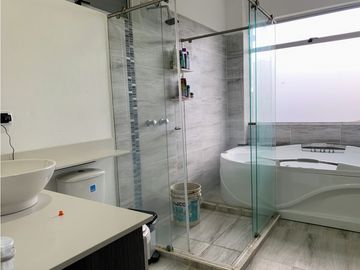 Venta de Casa Finca con propiedades para arrendar, Rionegro