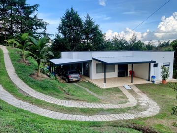 Venta de Casa Finca con propiedades para arrendar, Rionegro
