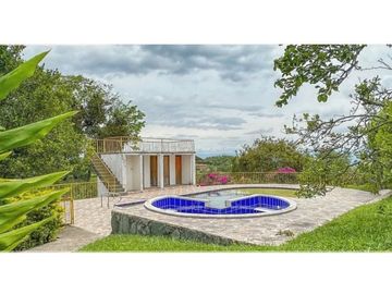 FINCA EN VENTA EN ARABIA