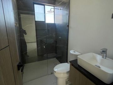 *Casa en VENTA, dentro del Fracc. Jabalí, Altozano en Morelia