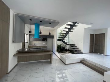 *Casa en VENTA, dentro del Fracc. Jabalí, Altozano en Morelia