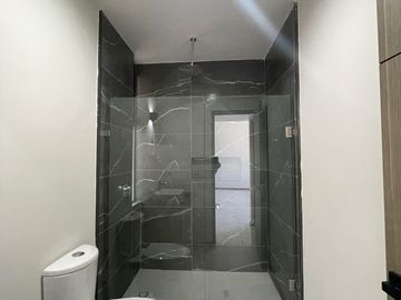 *Casa en VENTA, dentro del Fracc. Jabalí, Altozano en Morelia