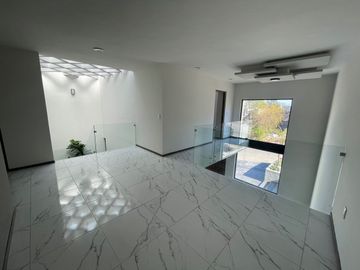*Casa en VENTA, dentro del Fracc. Jabalí, Altozano en Morelia