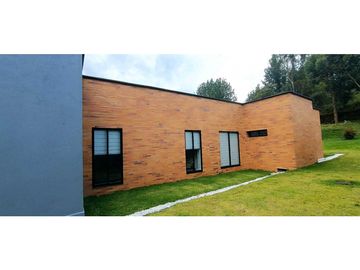 VENTA DE EXCLUSIVA CASA CAMPESTRE EN UNIDAD CERRADA RESERVA SILVESTRE