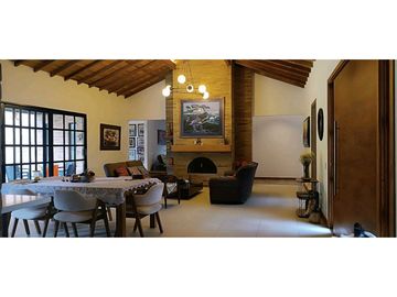 VENTA DE EXCLUSIVA CASA CAMPESTRE EN UNIDAD CERRADA RESERVA SILVESTRE