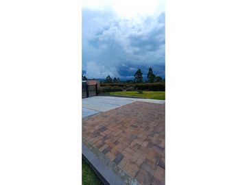 VENTA DE EXCLUSIVA CASA CAMPESTRE EN UNIDAD CERRADA RESERVA SILVESTRE